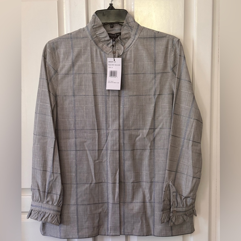 BRAND NEW W/ TAGS! Lafaette 148
Gray & Silver Checkered/Ruffled Button Down Sz M